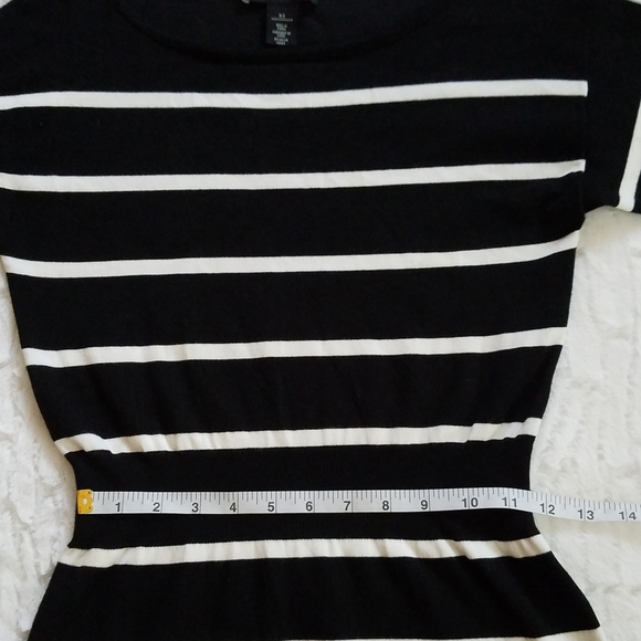 WHBM Tunic Style Top - Picture 3 of 8